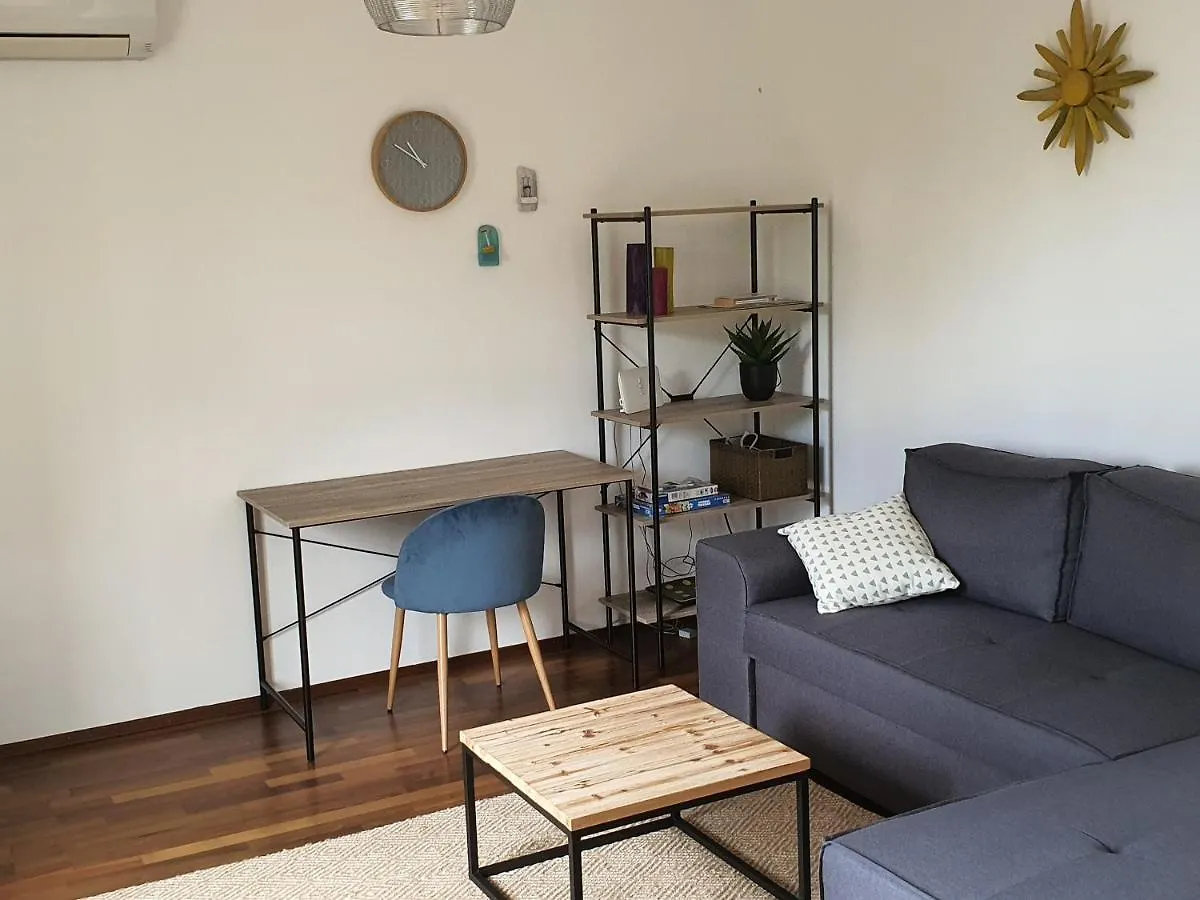 Sunny Apartment 150 M From The Sea Опатия