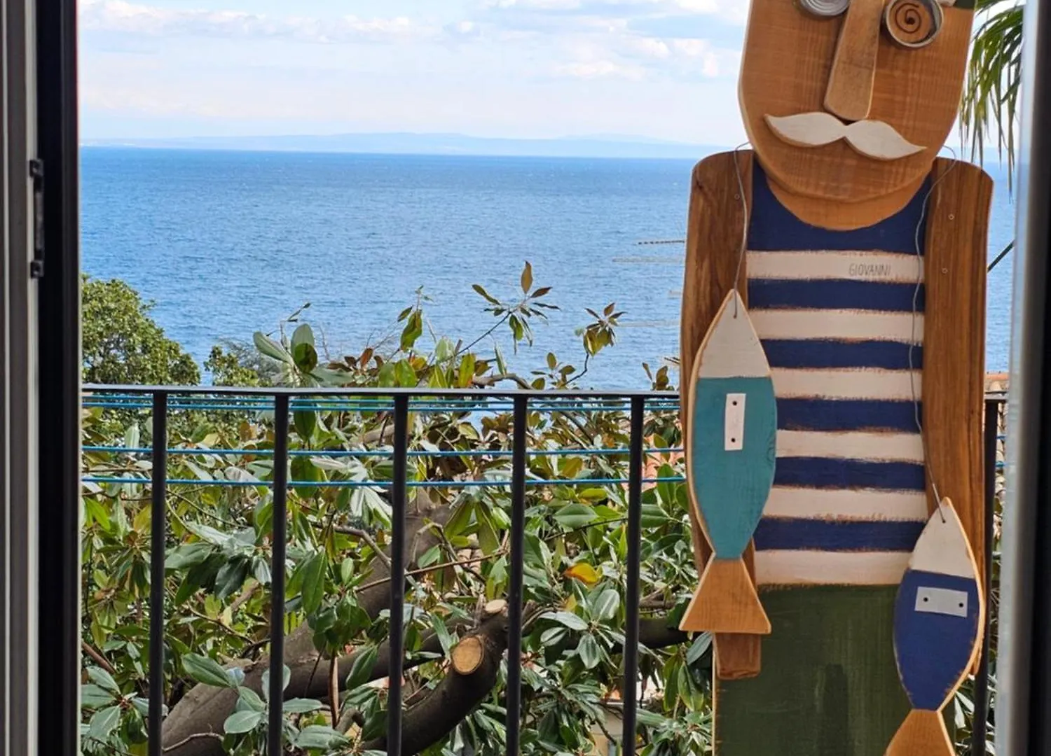 Sunny Apartment 150 M From The Sea Opatija