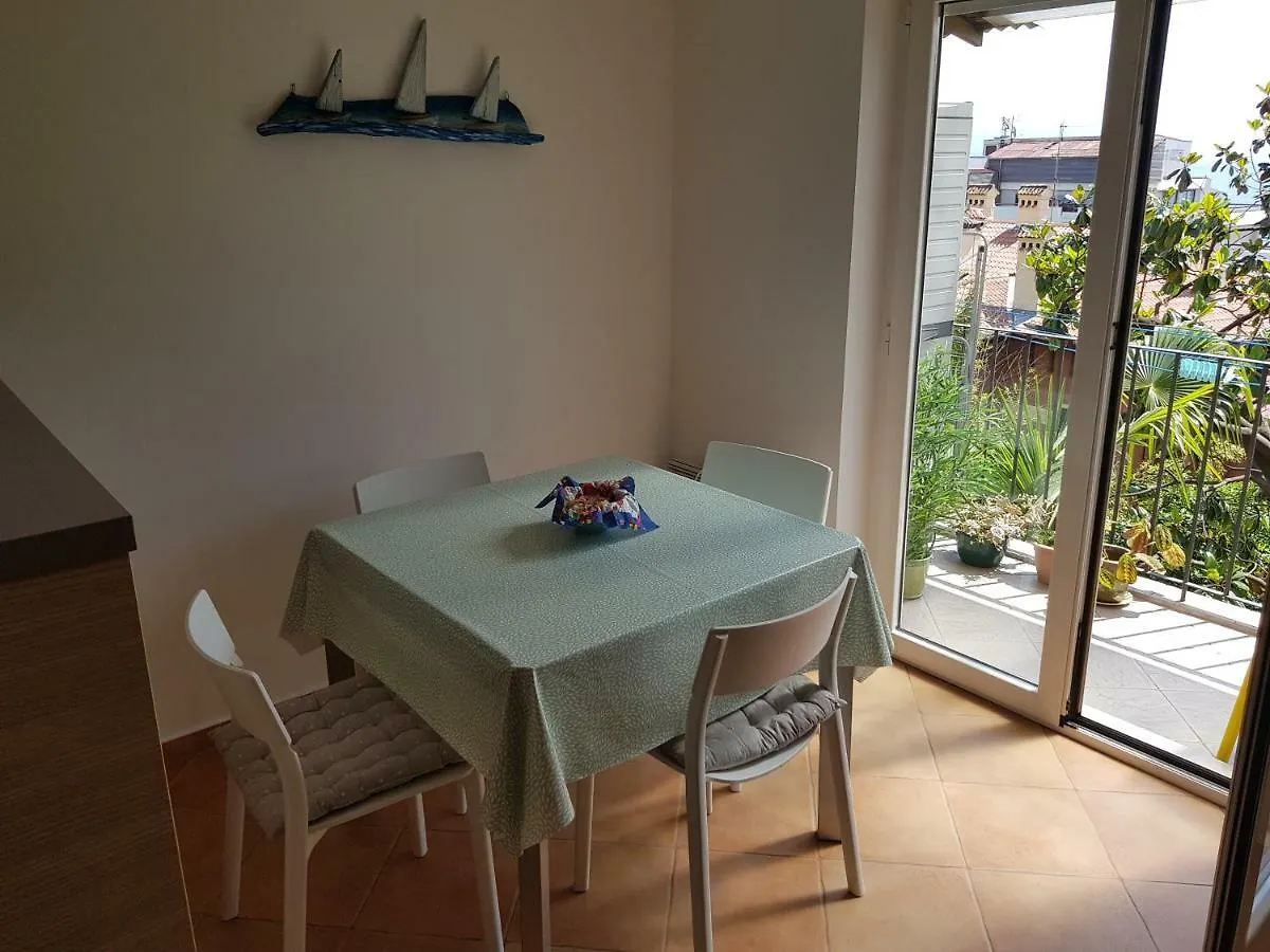 Sunny Apartment 150 M From The Sea Opatija Kroatien
