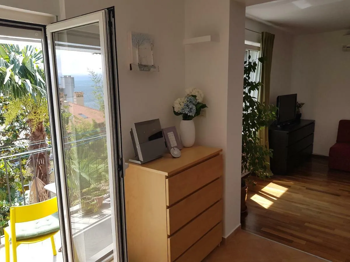 Sunny Apartment 150 M From The Sea Opatija 0*,  Kroatien